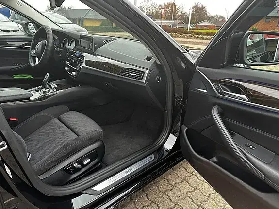 BMW 520D 2018 photo 2