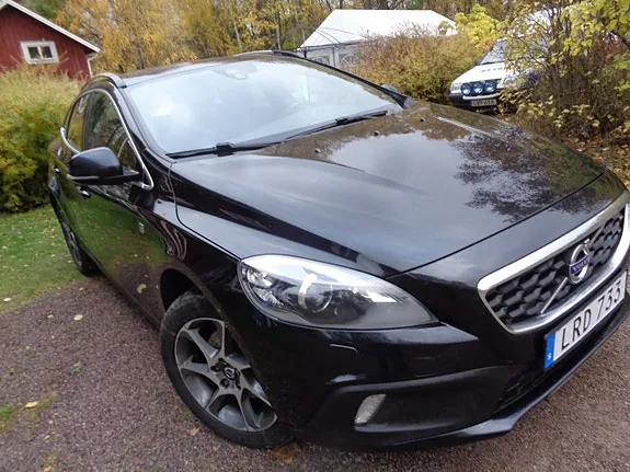 Volvo V40 Cross Country 2015 photo 2