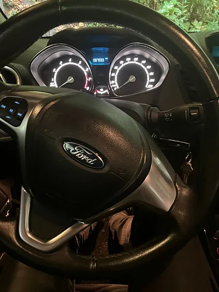 Ford Fiesta 2013 photo 2
