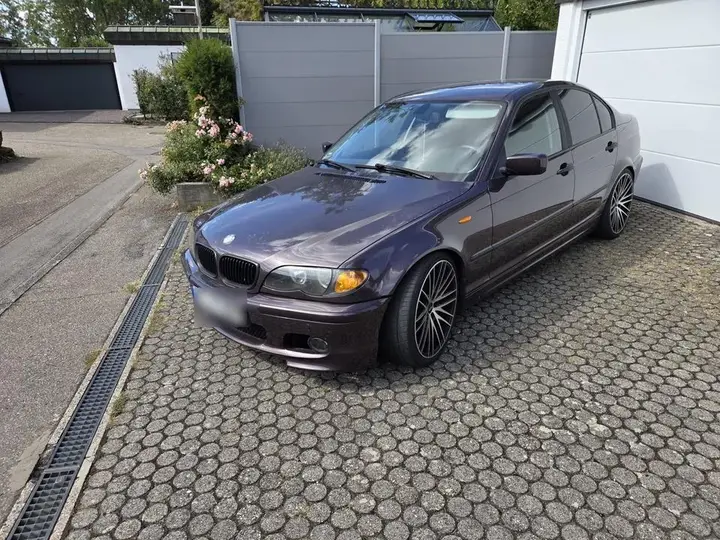 BMW 318I