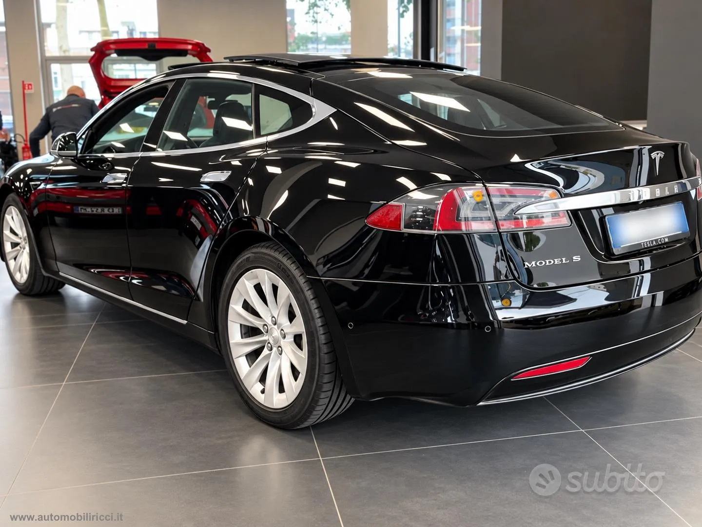 Tesla Model S 2019 photo 2
