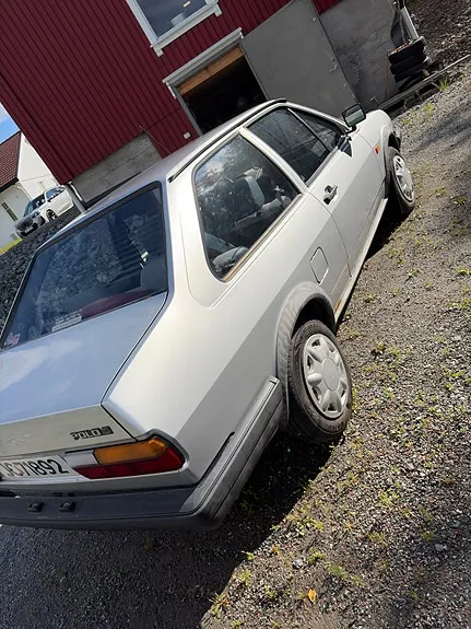 Volkswagen Polo 1985 photo 2