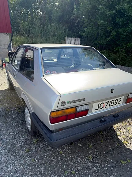 Volkswagen Polo 1985 photo 4