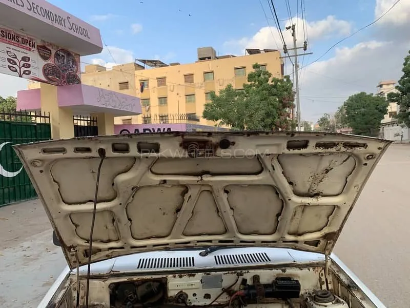 Suzuki Khyber