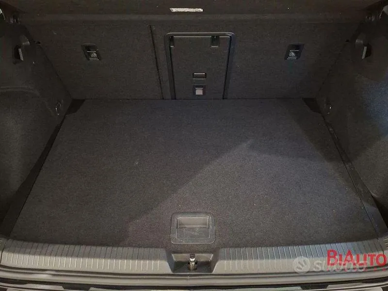 Volkswagen Golf 2022 photo 5