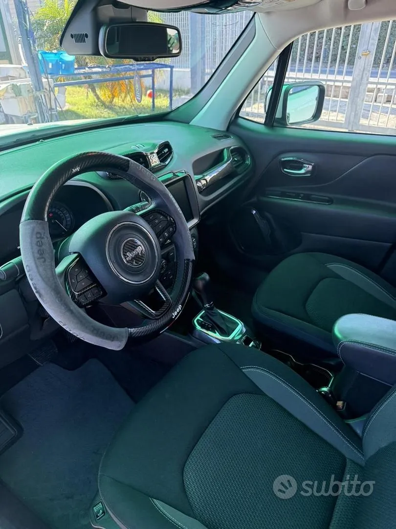 Jeep Renegade 2023 photo 2