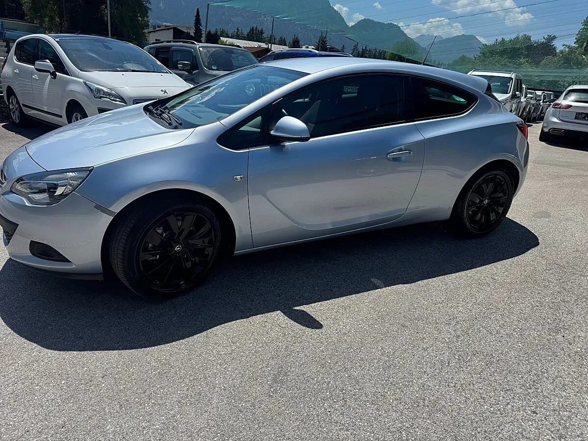 Opel Astra 2015 photo 3