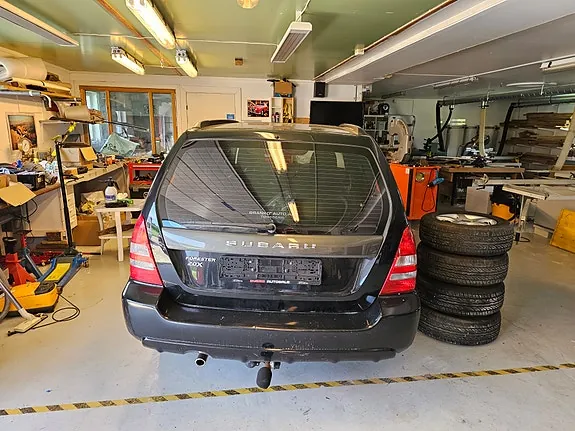 Subaru Forester 2005 photo 2