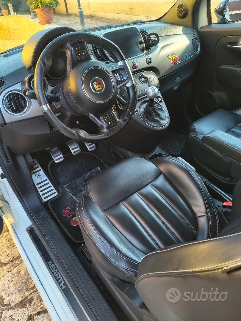 Abarth 595 2018 photo 3