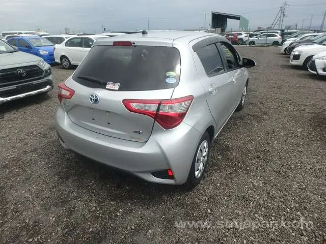 Toyota Vitz 2019 photo 4