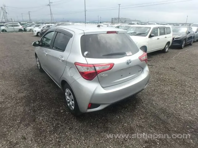 Toyota Vitz 2019 photo 3