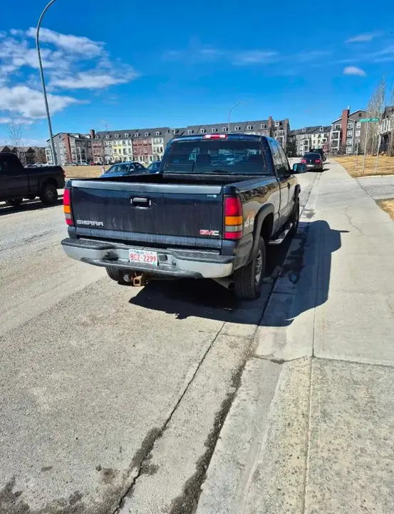 GMC Sierra 2500Hd 2005 photo 3