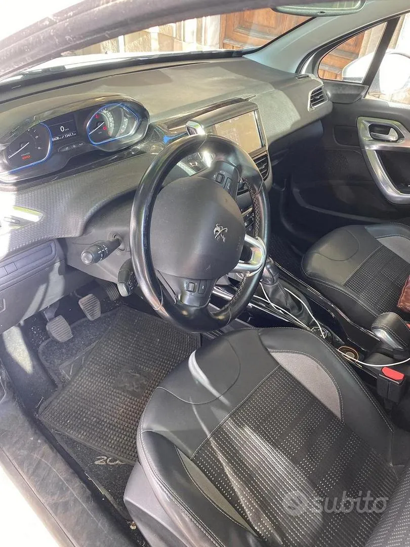 Peugeot 2008 2016 photo 5