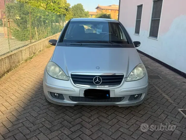 Mercedes-Benz A 150 2005 photo 2