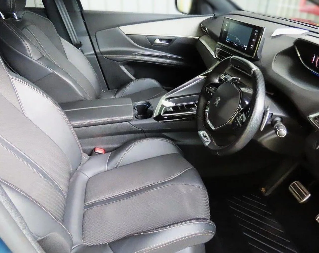 Peugeot 5008 2024 photo 2