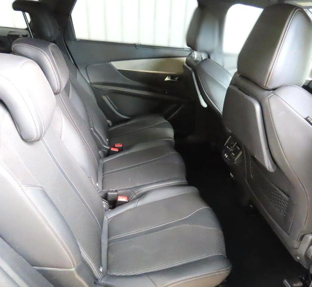 Peugeot 5008 2024 photo 4