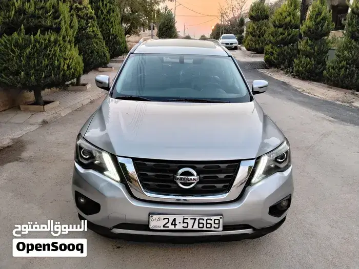Nissan Pathfinder 2018 photo 2