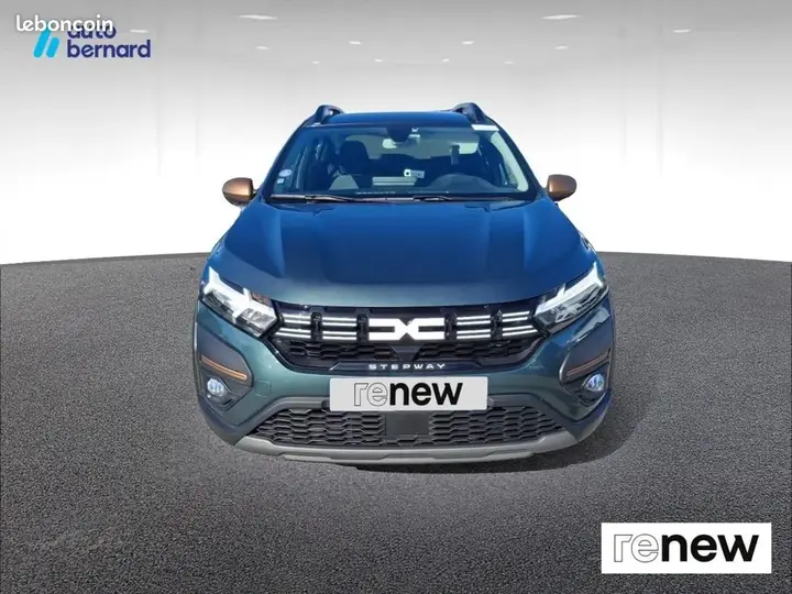 Dacia Sandero 2023 photo 2