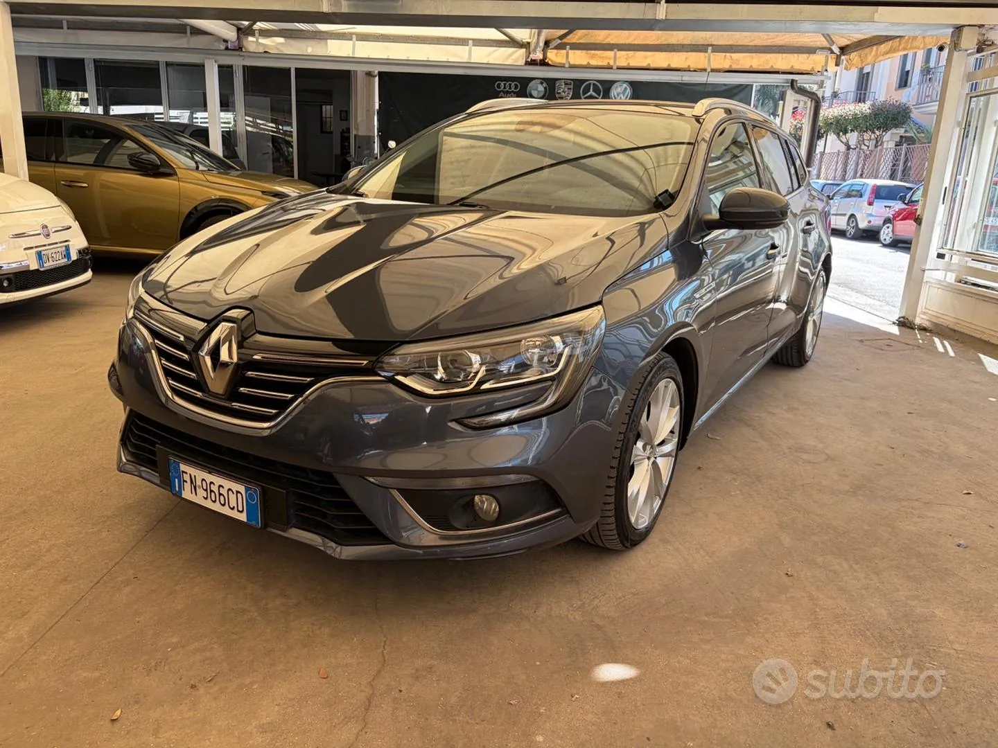 Renault Megane 2018 photo 2
