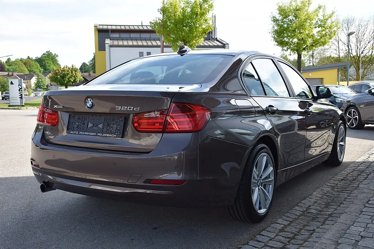 BMW 3 Series 2013 photo 3