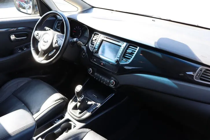 Kia Carens 2014 photo 2