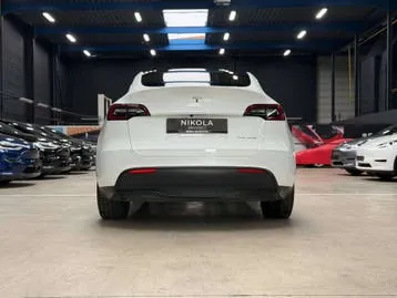 Tesla Model Y 2024 photo 3