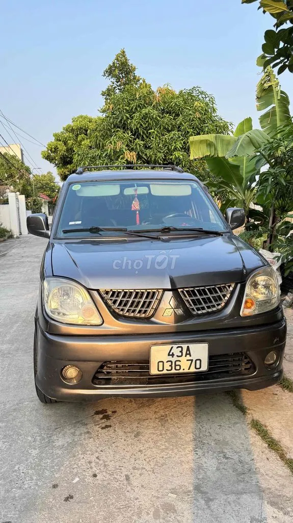 Mitsubishi Jolie