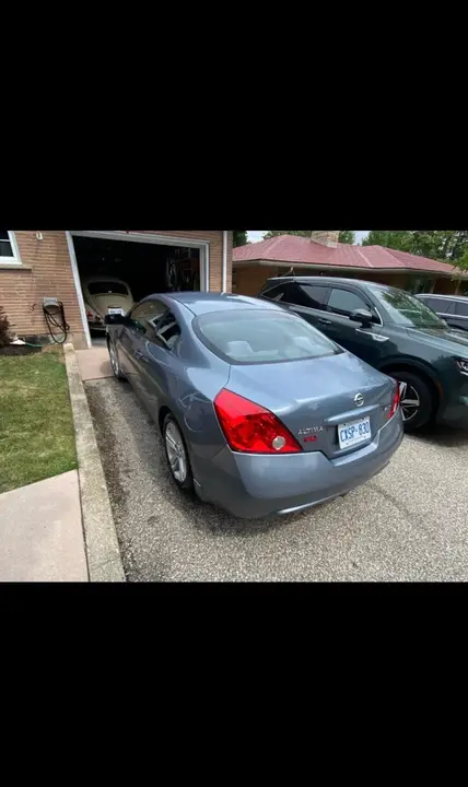 Nissan Altima 2010 photo 2