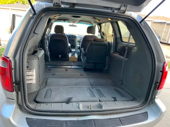 Dodge Grand Caravan 2006 photo 2