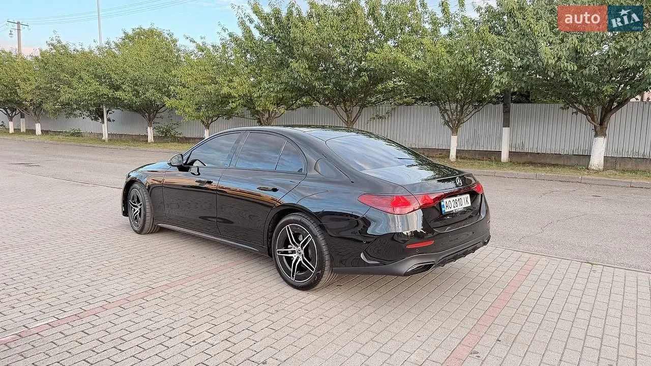 Mercedes-Benz E-Class 2023 photo 5