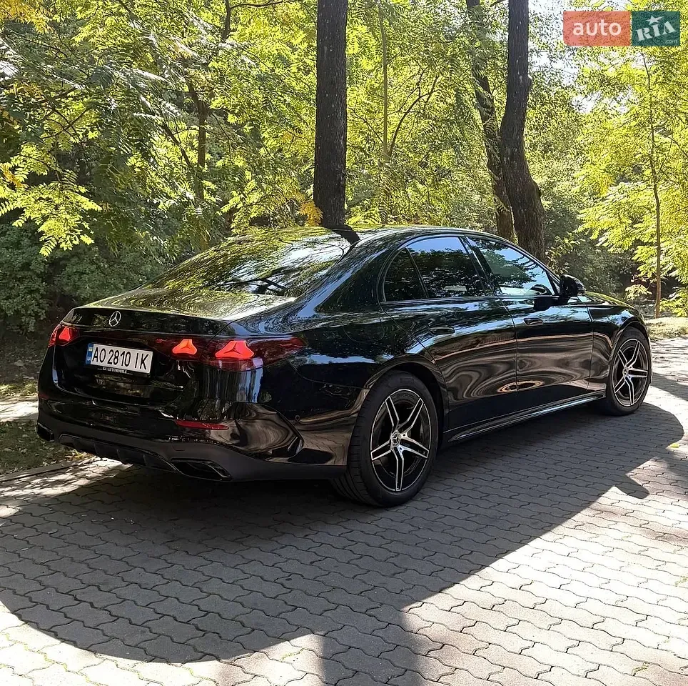Mercedes-Benz E-Class 2023 photo 3