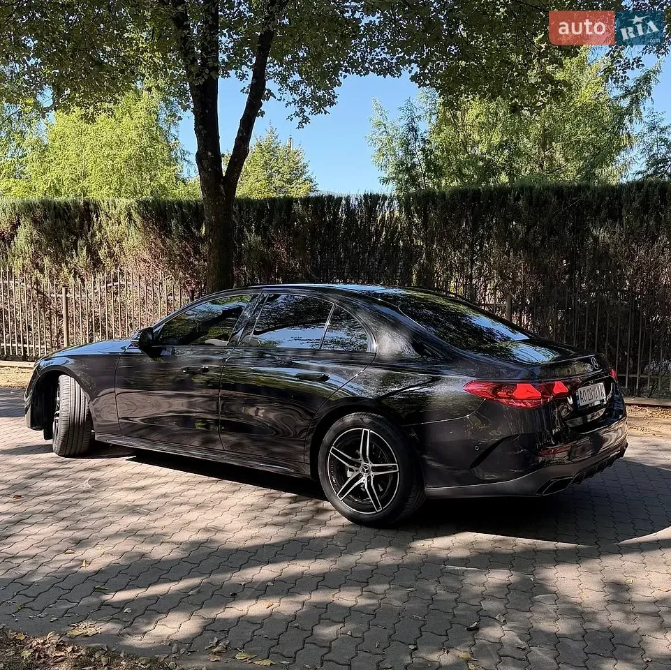 Mercedes-Benz E-Class 2023 photo 4
