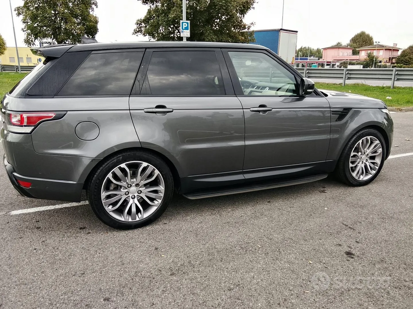Land Rover Range Rover Sport 2017 photo 2