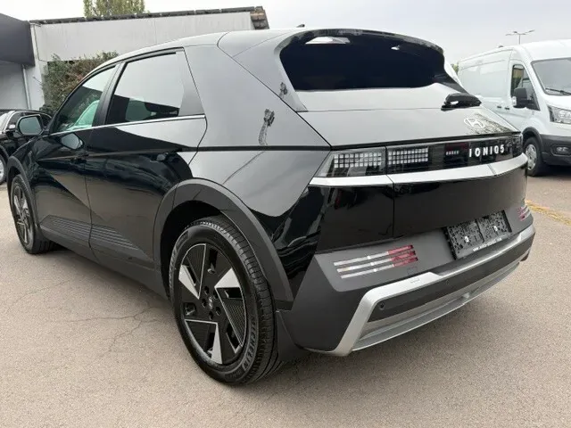 Hyundai Ioniq 5 2026 photo 3