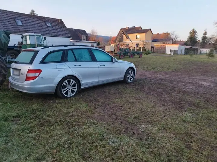 Mercedes-Benz C200