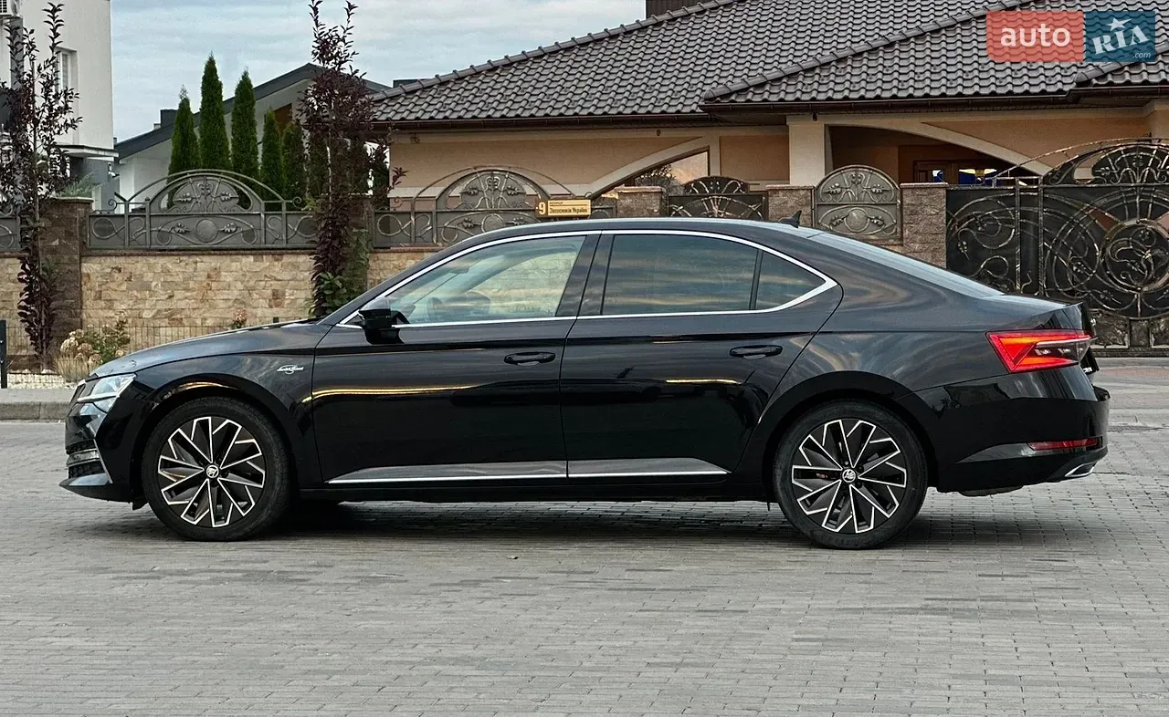 Skoda Superb 2022 photo 5