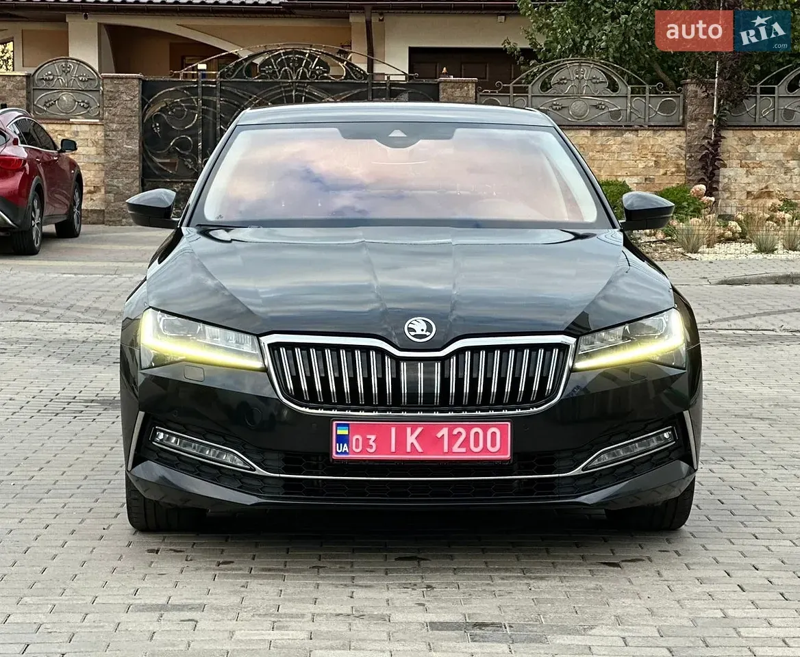 Skoda Superb 2022 photo 2