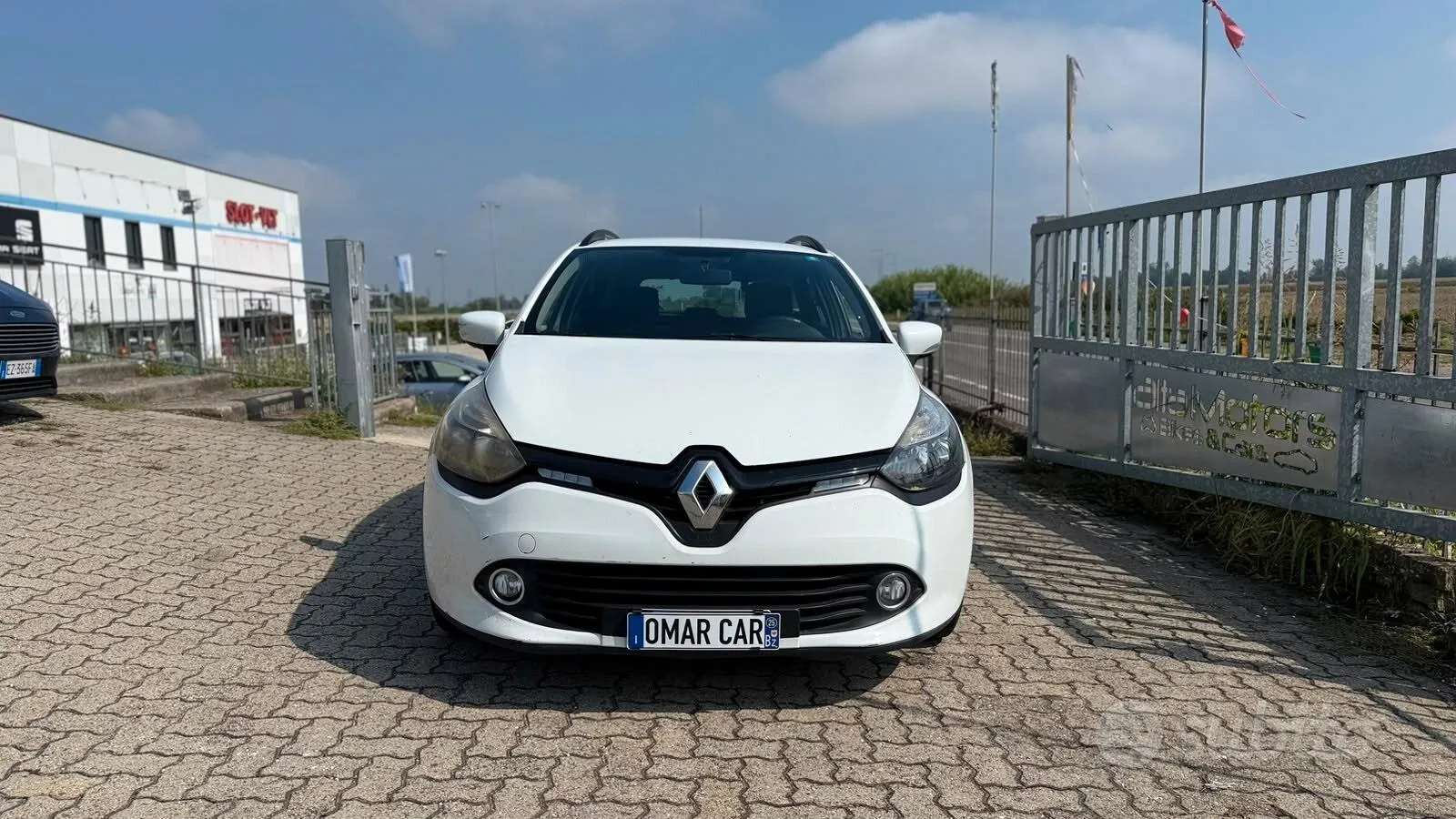 Renault Clio 2014 photo 2