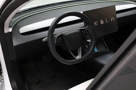 Tesla Model 3 2025 photo 5