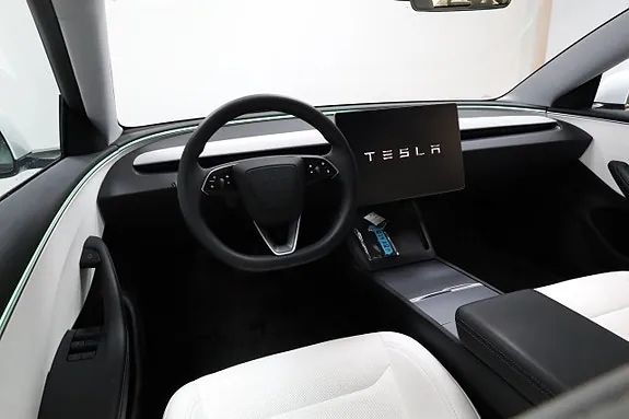 Tesla Model 3 2025 photo 3