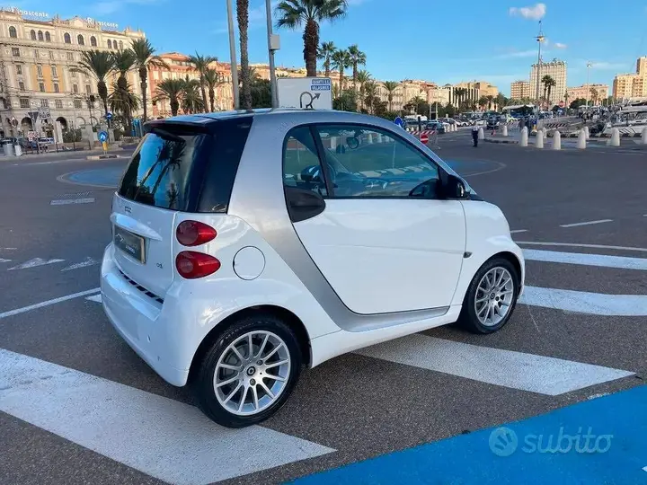 Smart Fortwo 2011 photo 5