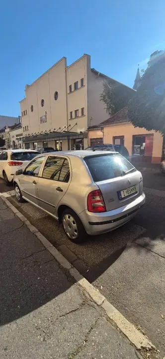 Skoda Fabia 2003 photo 2