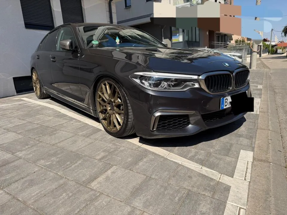 BMW M550I