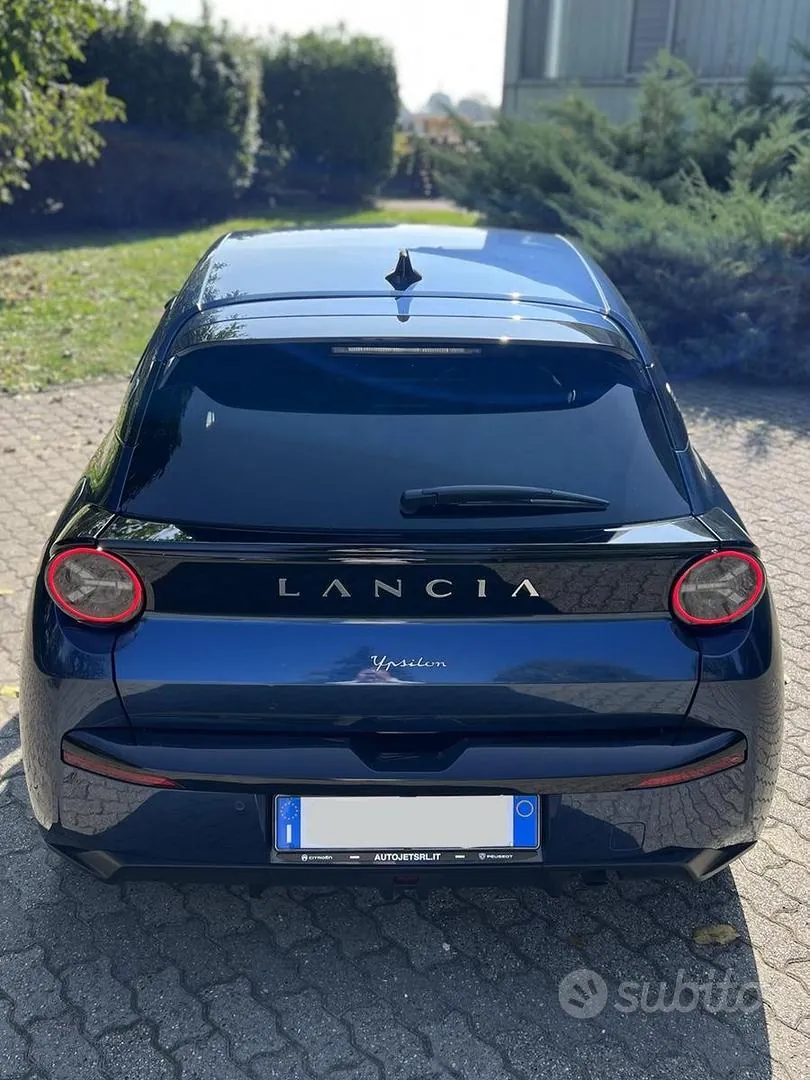 Lancia Ypsilon 2024 photo 3