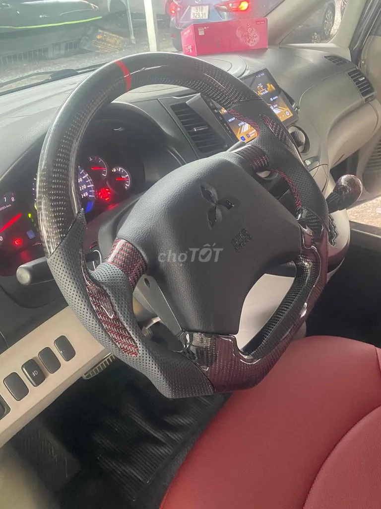 Mitsubishi Grandis 2005 photo 3