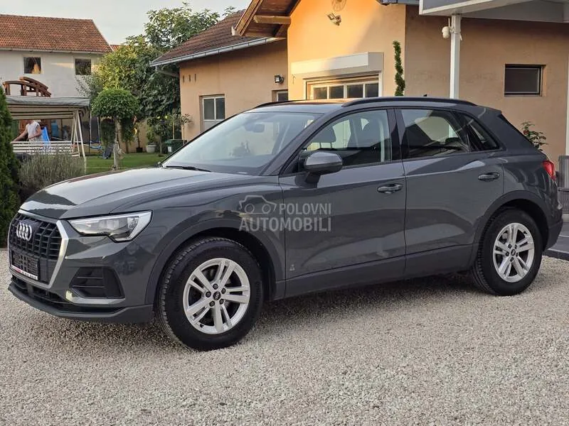 Audi Q3 2021 photo 2