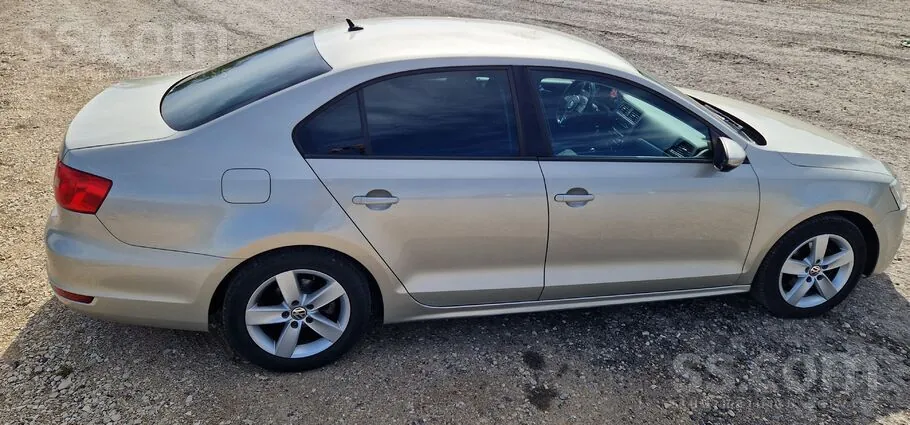 Volkswagen Jetta 2014 photo 4