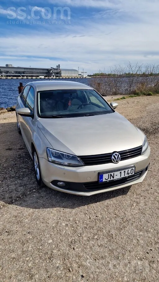Volkswagen Jetta 2014 photo 2