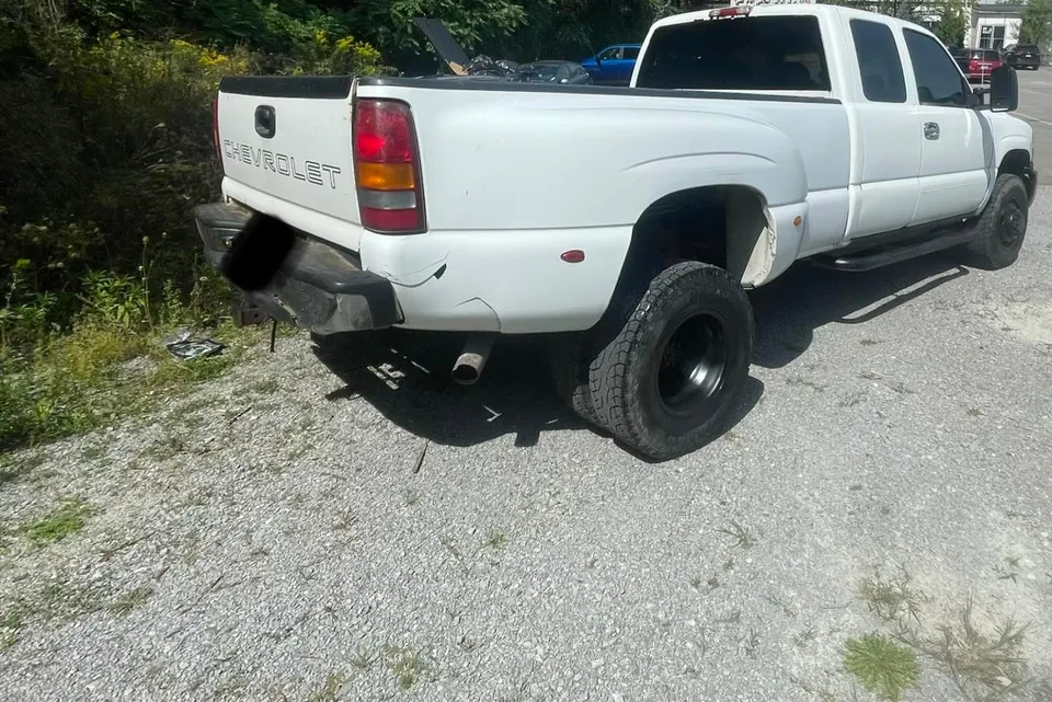 GMC Sierra 3500Hd 2005 photo 4
