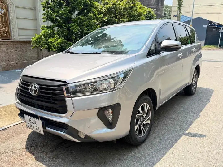 Toyota Innova 2022 photo 3